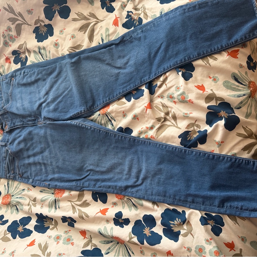 Express Women’s Light Blue Skinny Jeans